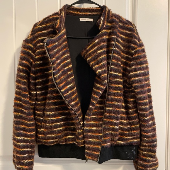 Paper Crown Women’s Wool Blend Asymmetrical Jacket - Picture 7 of 9